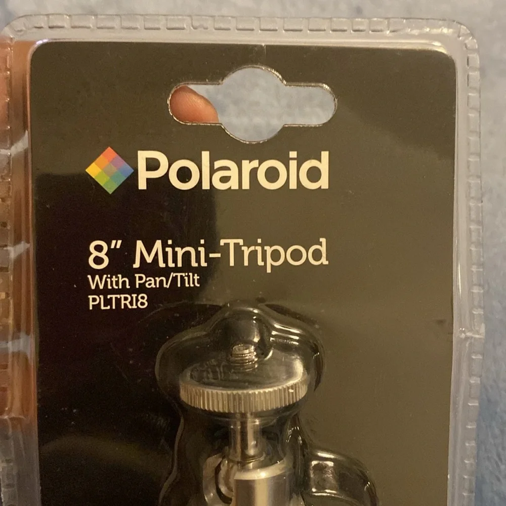 Polaroid 8